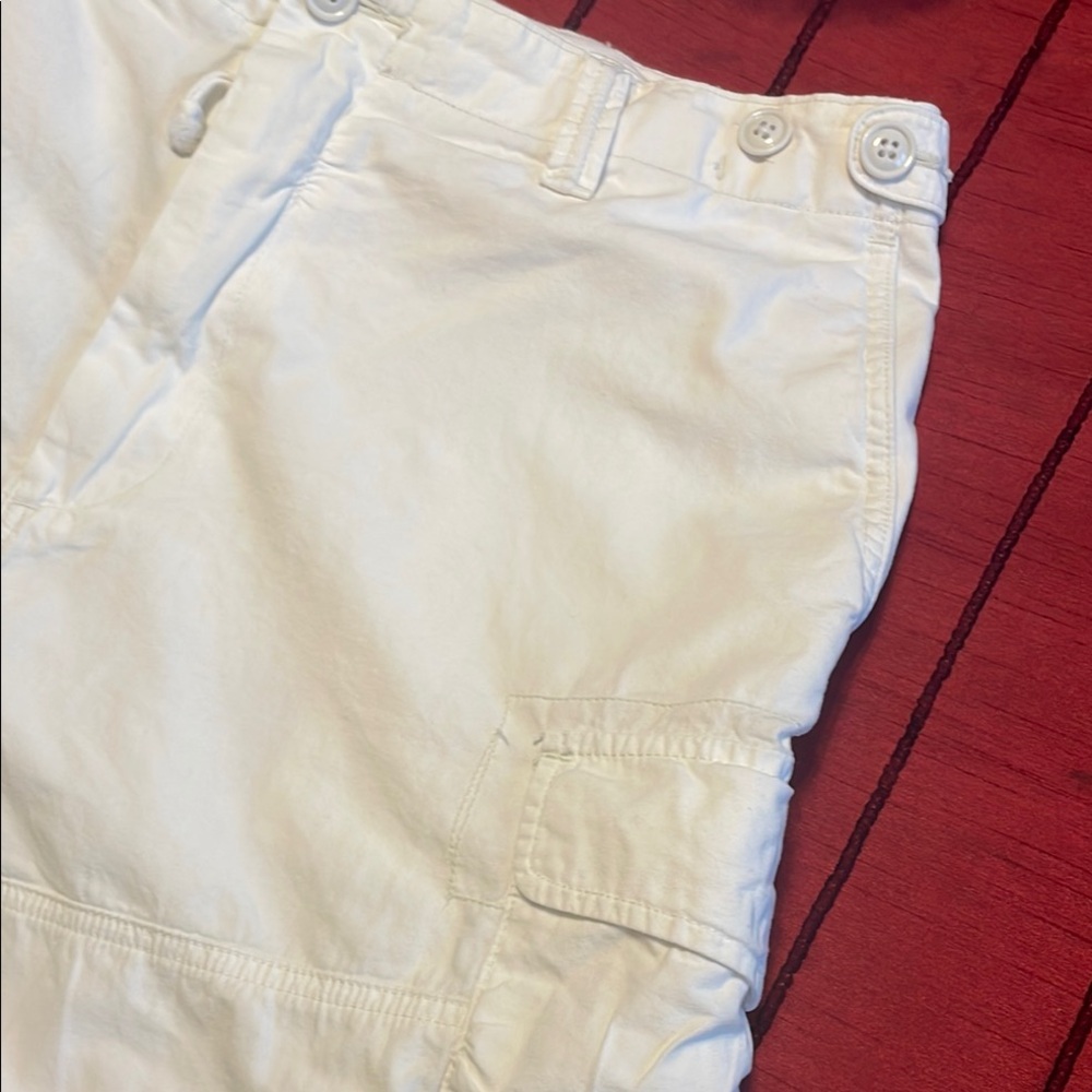 Polo by Ralph Lauren White Cargo Shorts Durable Summer Essential - Picture 3 of 9